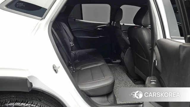Chevrolet (GM Daewoo) Trax Crossover 2024 Белый из Кореи, фото 2