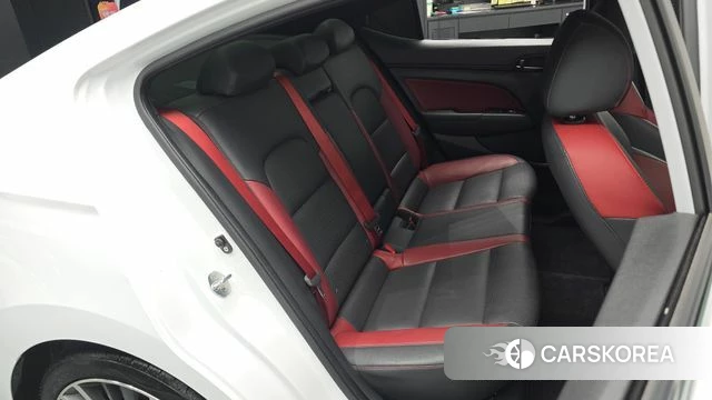 Hyundai Avante AD 2018 Белый из Кореи, фото 2