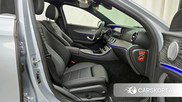 Mercedes-Benz E-Class W213 2021 Серебряный из Кореи, фото 2