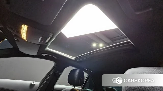 Mercedes-Benz C-Class W205 2019 Белый из Кореи, фото 2