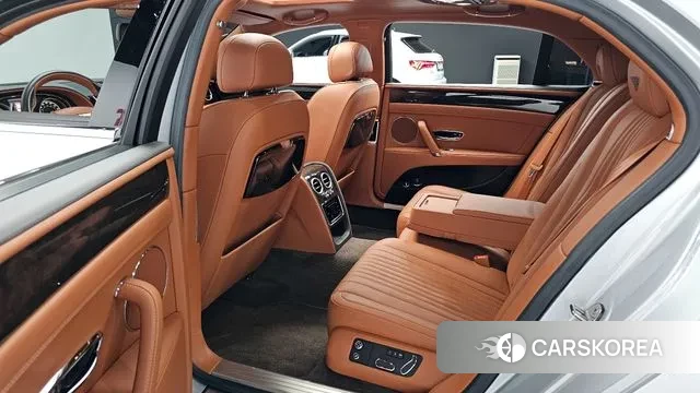 Bentley Flying Spur 2nd Generation 2018 Белый из Кореи, фото 2