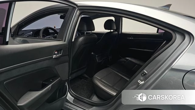 Hyundai Avante AD 2018 Серый из Кореи, фото 2