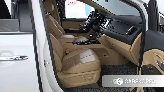 Kia The New Carnival 2019 Белый из Кореи, фото 2