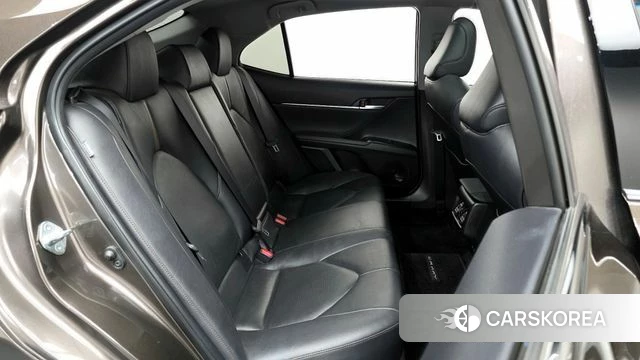 Toyota Camry (XV70) 2019 Коричневый из Кореи, фото 2