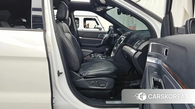 Ford Explorer 2018 Белый из Кореи, фото 2