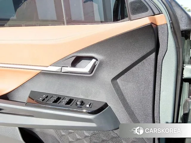 Ssangyong Torres 2023 Темно-зеленый из Кореи, фото 2