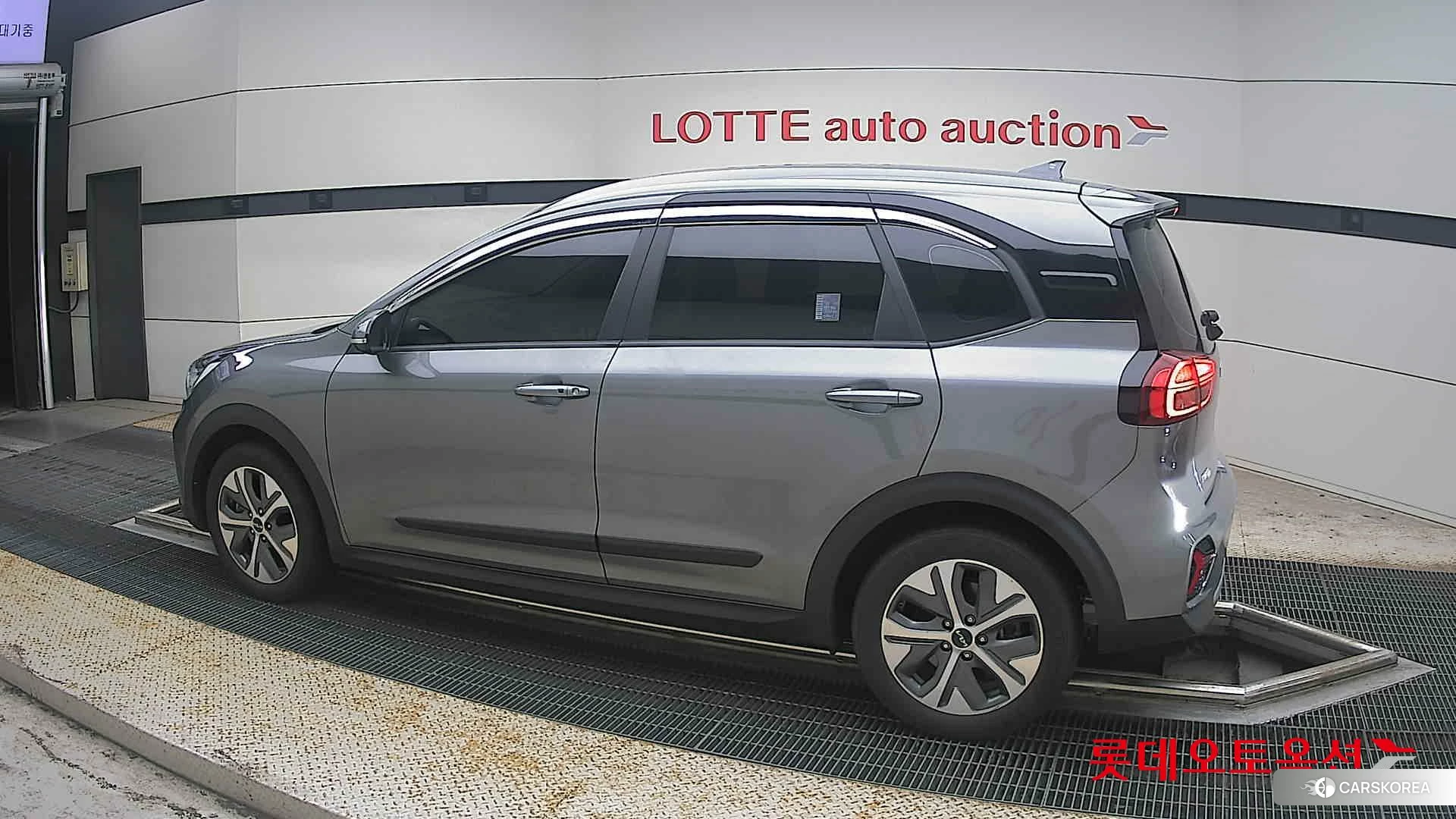 Kia Niro Plus 2023 Astro Grey из Кореи, фото 2