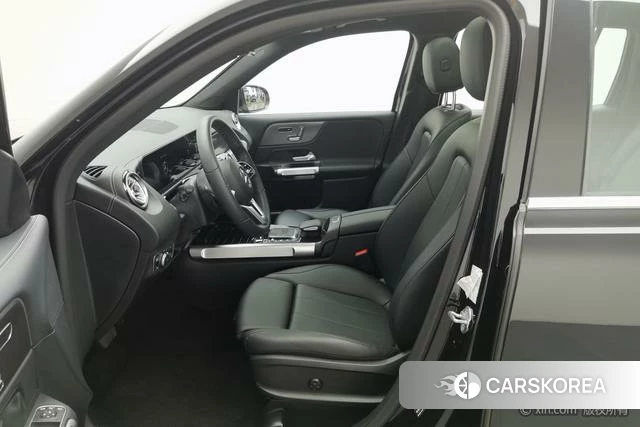 Mercedes-Benz GLB 2023 Черный из Китая, фото 2