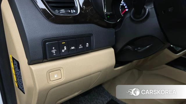 Kia The New Carnival 2018 Белый из Кореи, фото 2