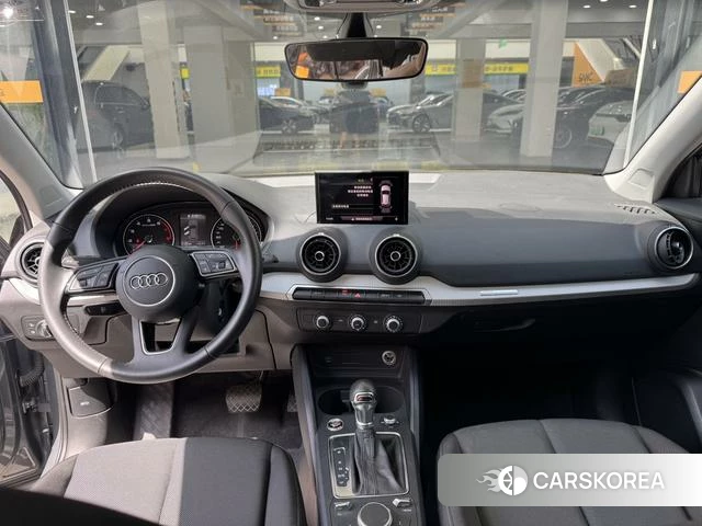 Audi Q2L 2020 Темно-серый из Китая, фото 2