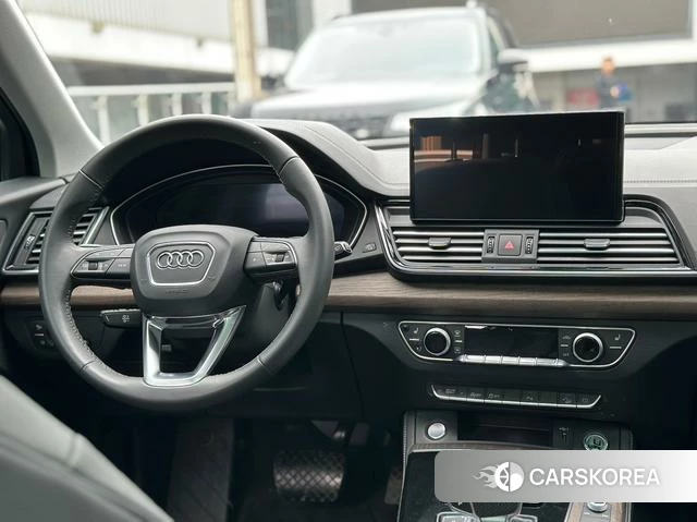 Audi Q5L 2024 Черный из Китая, фото 2