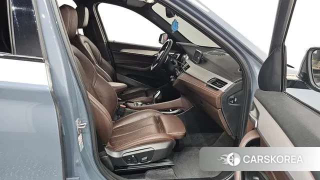 BMW X1 (F48) 2021 Серый из Кореи, фото 2