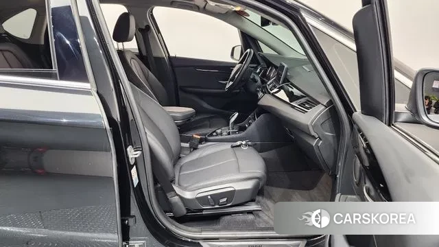 BMW 2 Series Active Tourer (F45) 2020 Черный из Кореи, фото 2