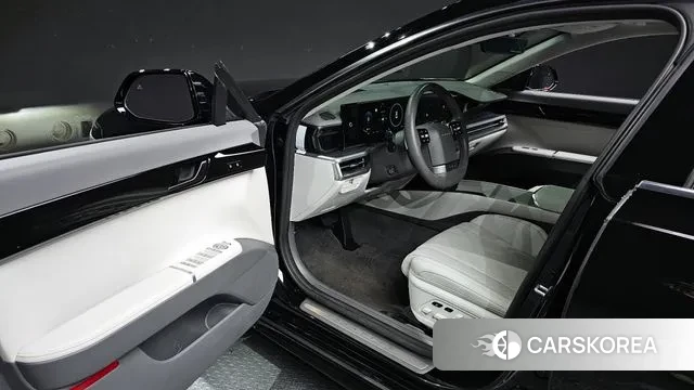 Hyundai Grandeur Hybrid (GN7) 2023 Черный из Кореи, фото 2