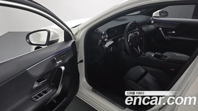 Mercedes-Benz A-Class W177 2021 Белый из Кореи, фото 2