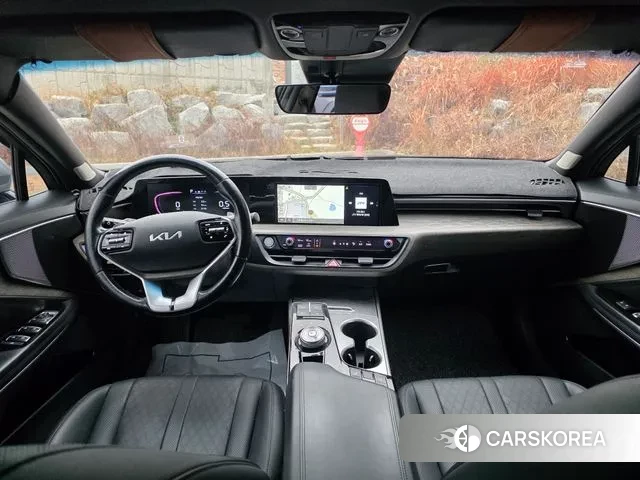Kia K8 2023 Серебристо-серый из Кореи, фото 2