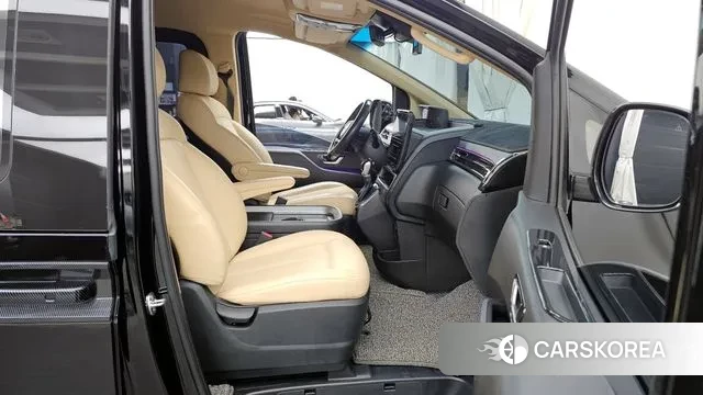 Hyundai Staria 2021 Черный из Кореи, фото 2