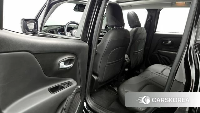 Jeep Renegade 2023 Черный из Кореи, фото 2