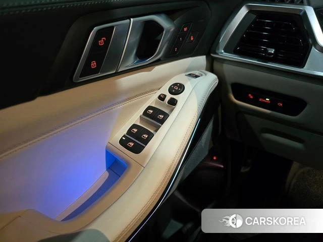 BMW X5 (G05) 2025 Белый из Кореи, фото 2