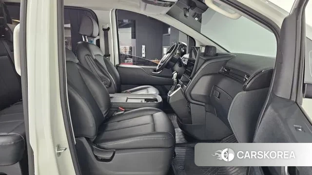 Hyundai Staria 2022 Белый из Кореи, фото 2