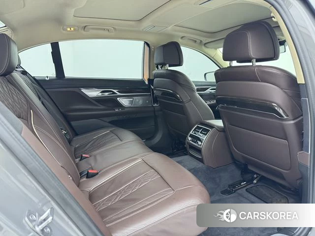 BMW 7 series 2022 Темно-серый из Китая, фото 2