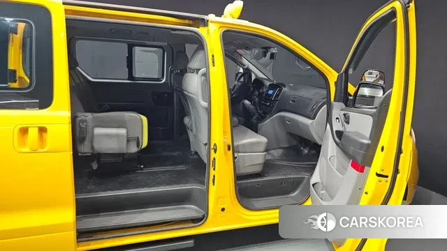 Hyundai The New Grand Starex 2018 Желтый из Кореи, фото 2