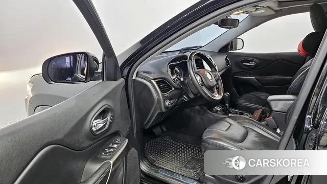 Jeep Cherokee (KL) 2019 Черный из Кореи, фото 2