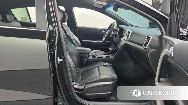 Kia Sportage The Bold 2021 Черный из Кореи, фото 2