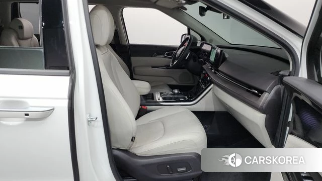 Kia Carnival 4th generation 2023 Белый из Кореи, фото 2