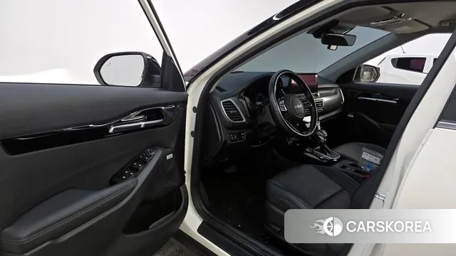 Kia Seltos 2022 Белый из Кореи, фото 2