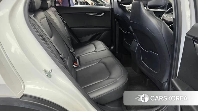Kia Di Ol Nu Niro 2022 Белый из Кореи, фото 2