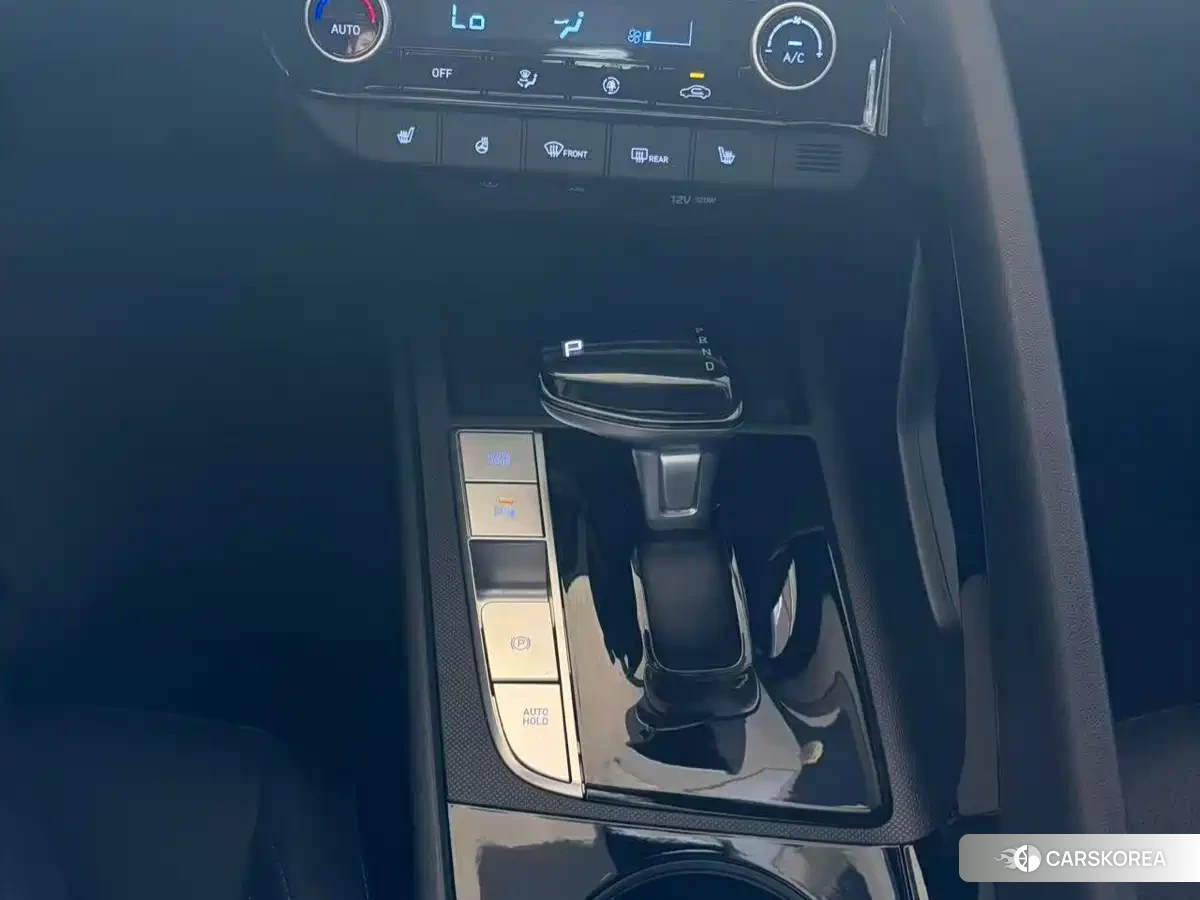 Hyundai Elantra 2023 Белый из Китая, фото 2