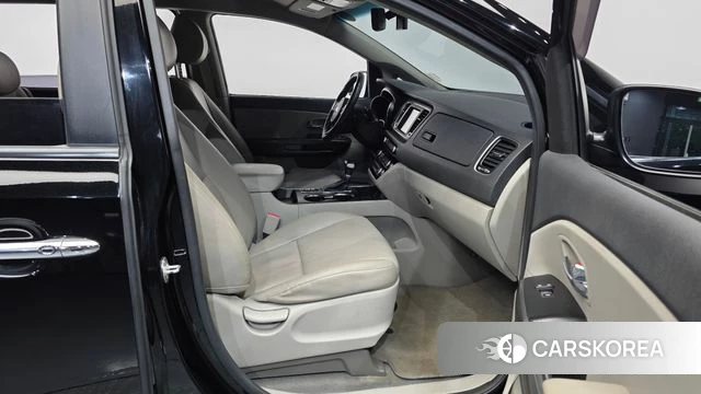 Kia The New Carnival 2019 Черный из Кореи, фото 2