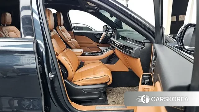 Lincoln Aviator 2nd generation 2022 Небесно-голубой из Кореи, фото 2