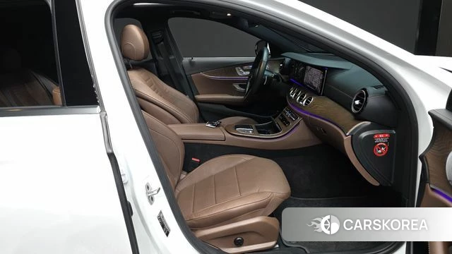 Mercedes-Benz E-Class W213 2020 Белый из Кореи, фото 2