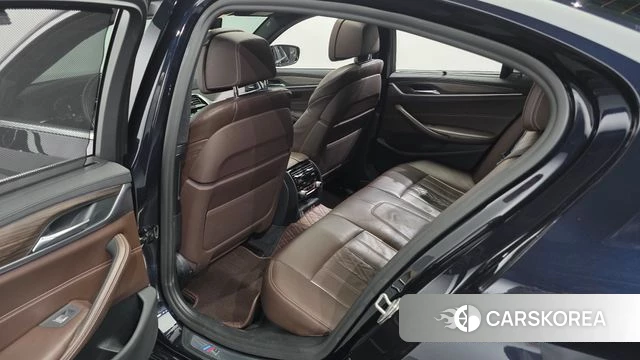 BMW 5 Series (G30) 2020 Черный из Кореи, фото 2