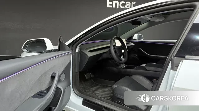 Tesla Model 3 2025 Белый из Кореи, фото 2