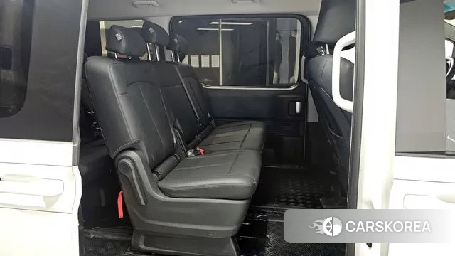 Hyundai Staria 2025 Белый из Кореи, фото 2