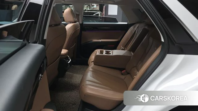 Hyundai Grandeur Hybrid (GN7) 2023 Белый из Кореи, фото 2