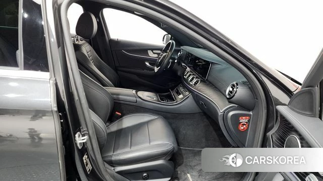 Mercedes-Benz E-Class W213 2020 Серый из Кореи, фото 2