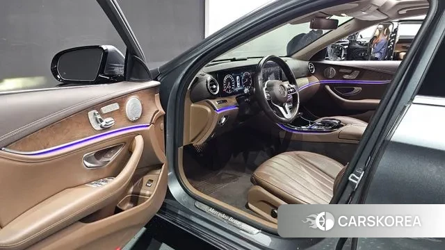Mercedes-Benz E-Class W213 2020 Серый из Кореи, фото 2