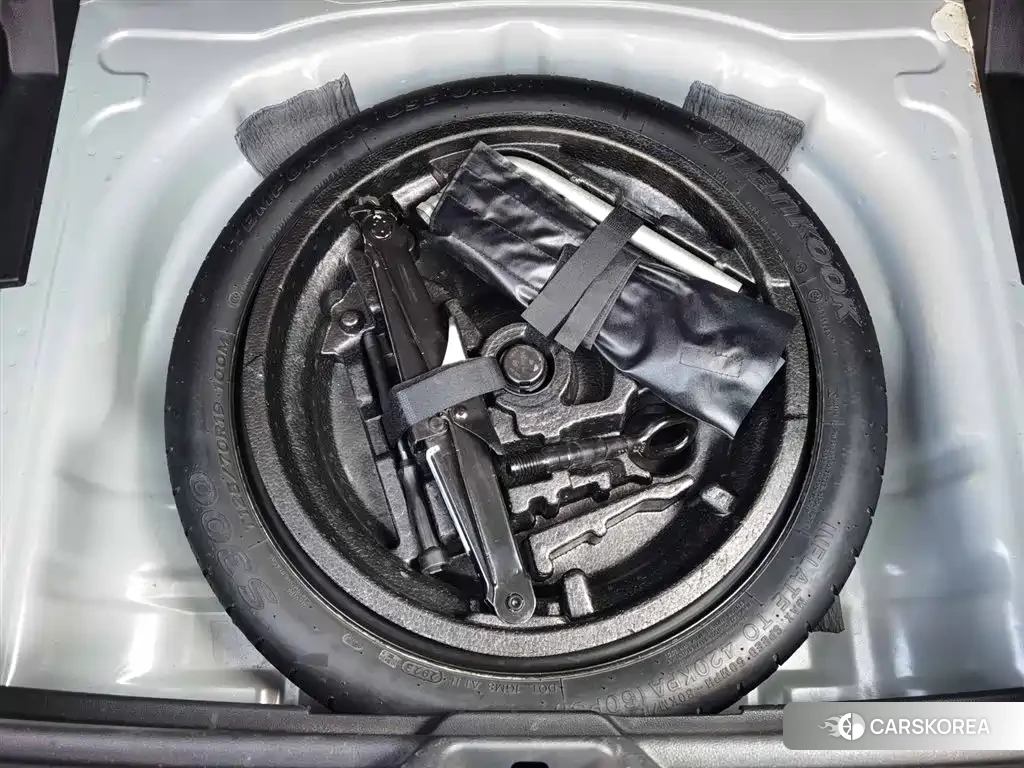 Audi Q2L 2024 Silver/gray из Китая, фото 2