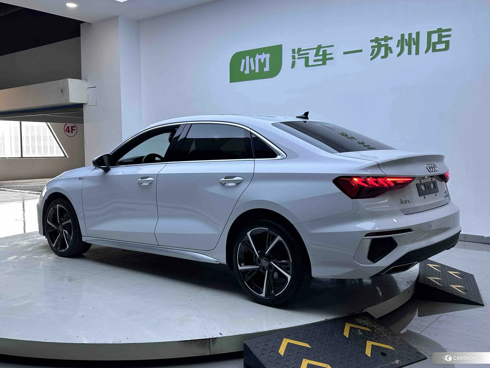 Audi A3 2022 Белый из Китая, фото 2