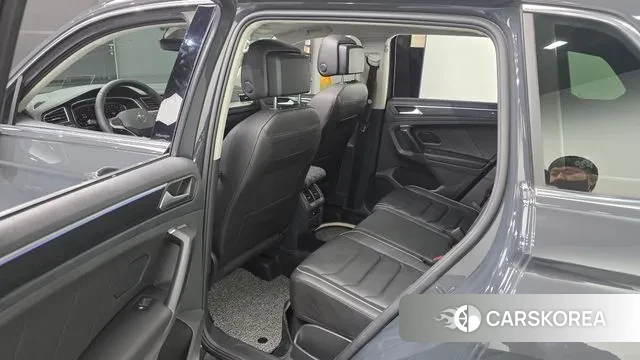 Volkswagen Tiguan second Generation 2022 Белый из Кореи, фото 2