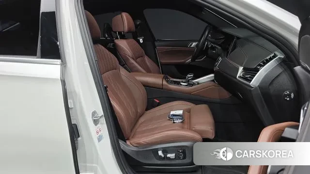 BMW X6 (G06) 2023 Белый из Кореи, фото 2