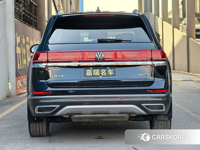 Volkswagen Tourang 2024 Черный из Китая, фото 2