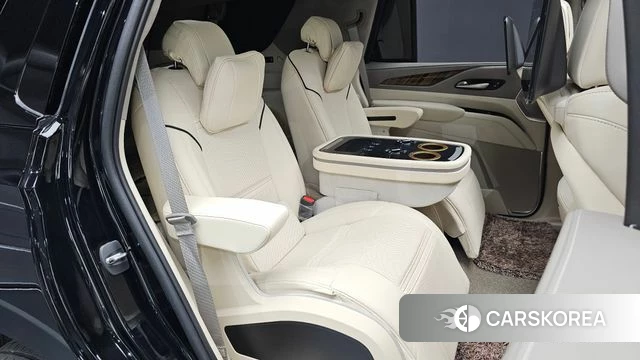 Cadillac Escalade 5th Generation 2022 Черный из Кореи, фото 2