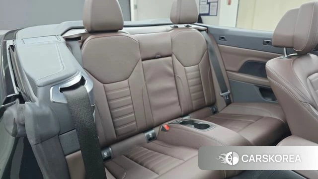 BMW 4 Series (G22) 2022 Темно-зеленый из Кореи, фото 2