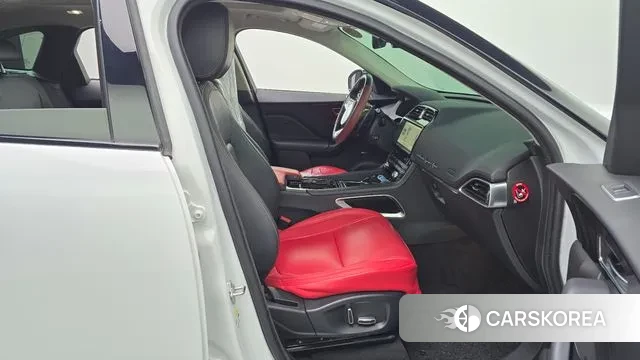 Jaguar F-PACE 2019 Белый из Кореи, фото 2
