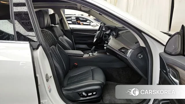 BMW 6 Series GT (G32) 2022 Белый из Кореи, фото 2